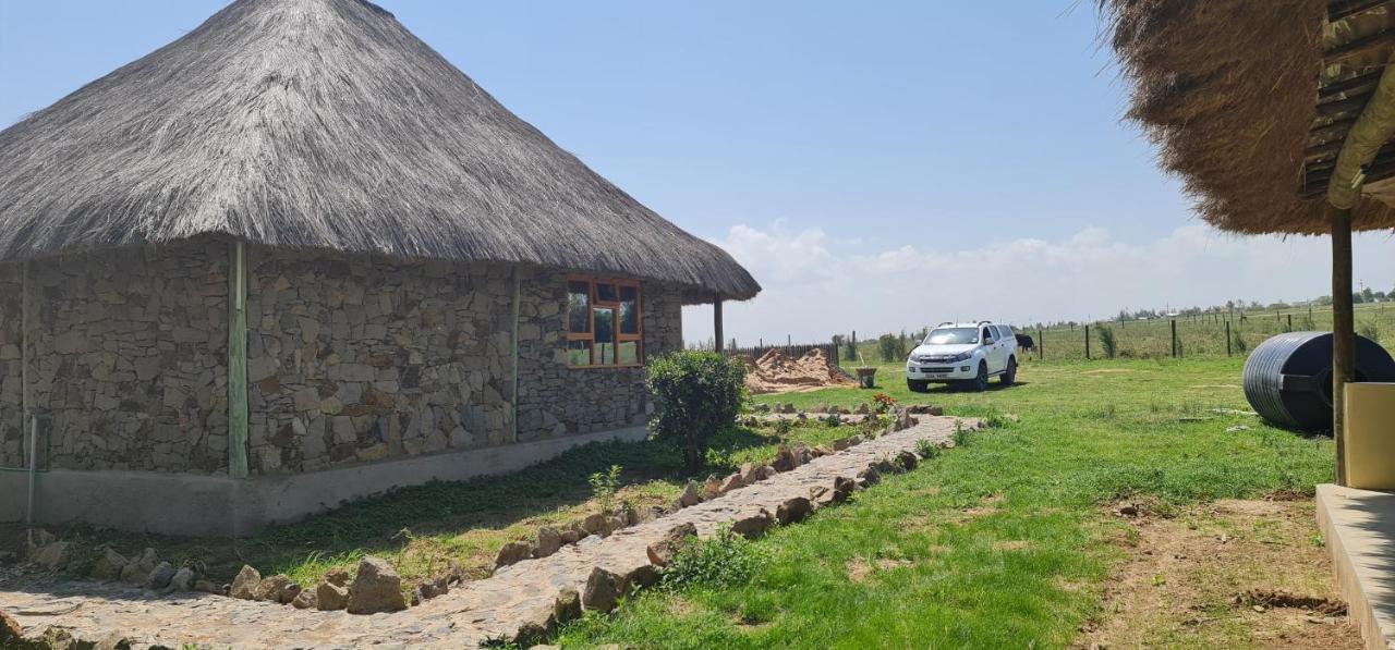 Le Tai Village Resort Near Solio Game Reserve Mweiga Dış mekan fotoğraf